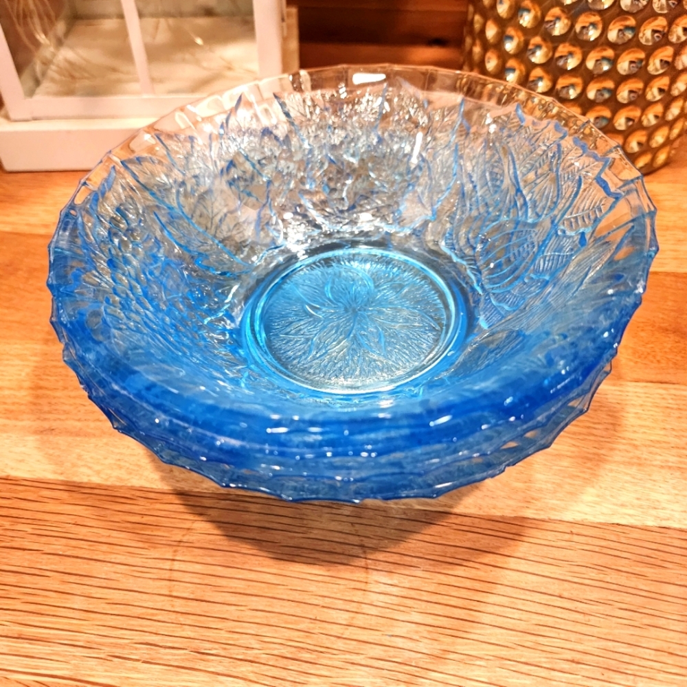 VINTAGE BLUE GLASS BOWLS (KIG) HOLIDAY